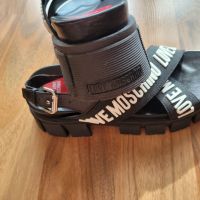 Love Moschino чисто нови дамски сандали, снимка 5 - Сандали - 45341194