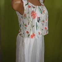 Дълга италианска рокля от естествена коприна , тюл с бродерия и подплата от трико L, XL, снимка 4 - Рокли - 45713017