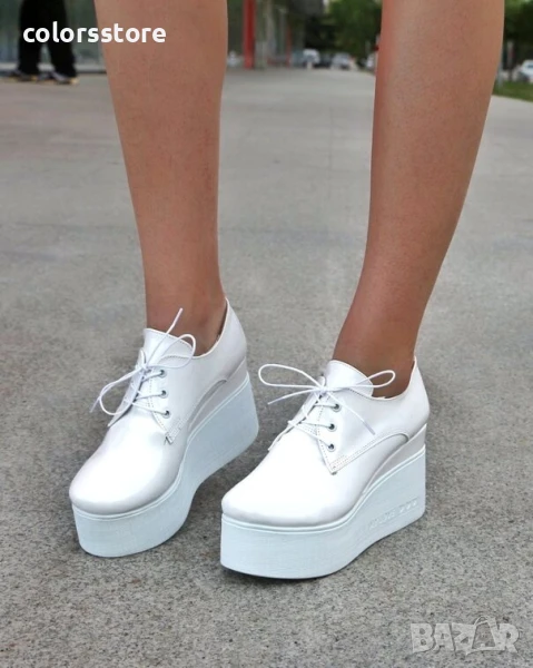 Обувки на платформа - бял лак - 120K

, снимка 1