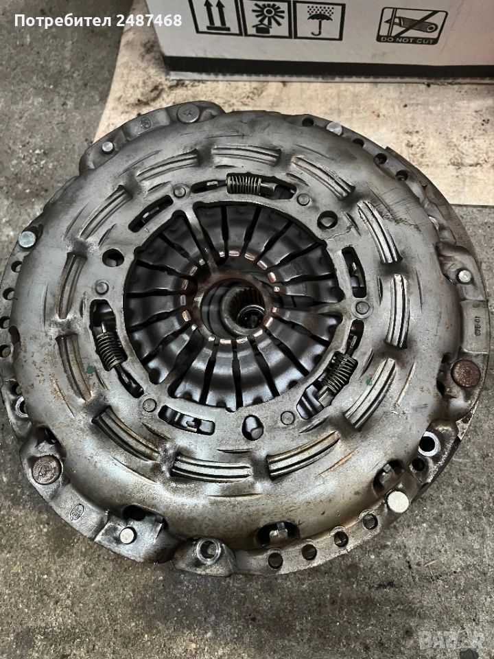 Съединител Маховик W212, OM651 ПЕРФЕКТЕН, снимка 1