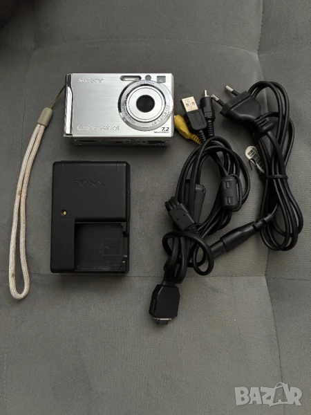 Sony Cyber Shot DSC-W80 - пълен комплект - фотоапарат, снимка 1
