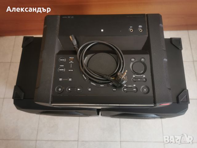 Sony Shake x30d БЕЗ забележки в перфектно състояние, снимка 4 - Аудиосистеми - 45128327