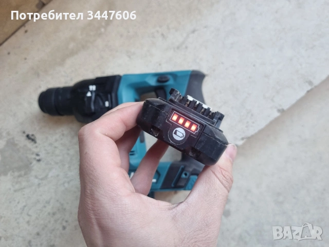 Makita HR140D акумулаторен перфоратор 10.8V, снимка 6 - Други инструменти - 54049955