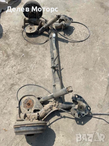 Заден мост, необорудван 555110548R от Dacia Dokker 1.6 MPI LPG, 83ph, 5sp., 82 000 km