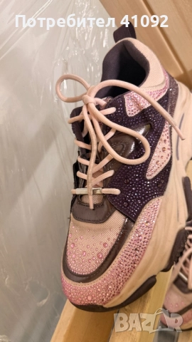 Обувки с камъни Stevе Madden 40номер, снимка 4 - Дамски ежедневни обувки - 52900590