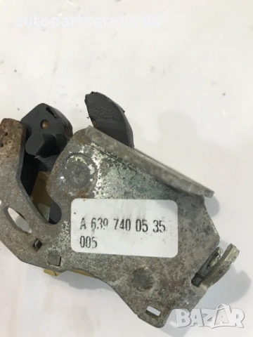 Механизъм заключване задна лява врата за Mercedes Vito W639 (2006) A6397400535, снимка 2 - Части - 54137692