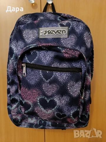 Ученическа раница Seven, без забележки!