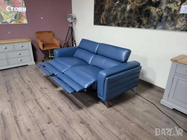 Син кожен диван тройка La-z-boy с електрически релакс механизъм, снимка 10 - Дивани и мека мебел - 51951565