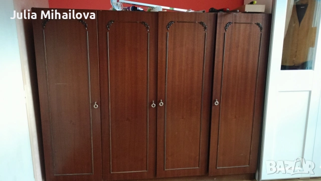 Гардероб четирикрилен с надстройка