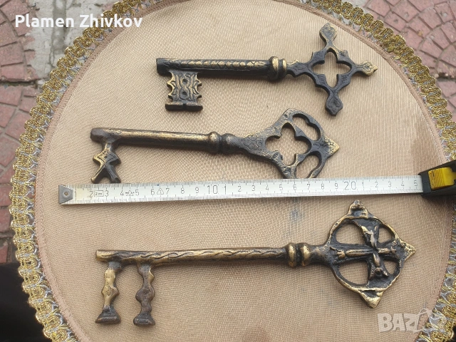 комплект стари голями манастирски ключове