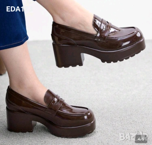 Кафяви обувки