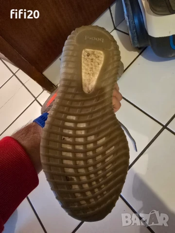 adidas YEEZY BOOST 350 V2 "Beluga Reflective" номер 45 1/3 оригинални маратонки, снимка 2 - Маратонки - 50466194