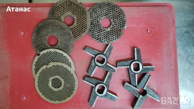 Решетки и ножове за месомелачка 130 мм, снимка 2 - Други машини и части - 30731947