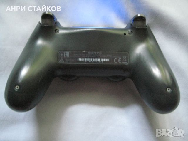 Продавам оригинален контролер за PS4, снимка 2 - Джойстици и геймпадове - 46160834