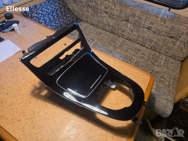 Централна конзола Mercedes E class w213., снимка 4 - Части - 52584603
