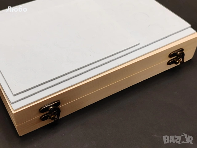  Дървена кутия за 100 бр. монети с капсули и уплътнители, снимка 3 - Нумизматика и бонистика - 49502896