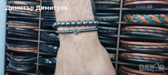 Сет мъжки гривни от хематит с кръст. Бижута Луди гъби. Идея за подарък.