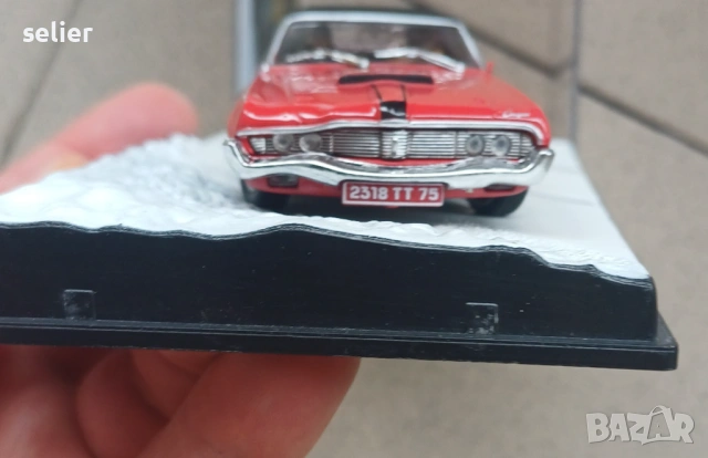 Това е колекционерски модел на Mercury Cougar XR7 в мащаб 1:43, вдъхновен от автомобила на Тереза ди, снимка 6 - Колекции - 53451231