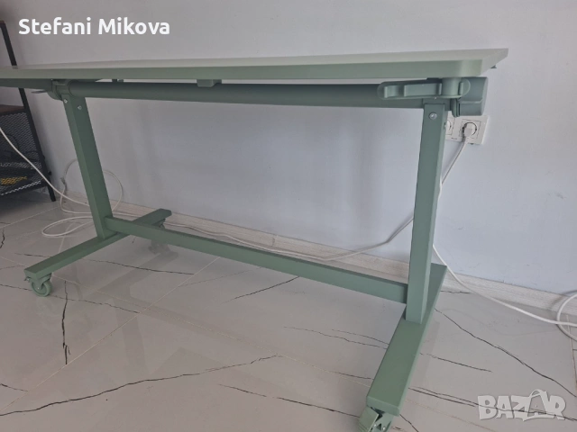 Сгъваемо бюро с колелца, снимка 2 - Бюра - 53801409