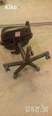 Офис стол с подлакътници, снимка 6 - Столове - 53443148