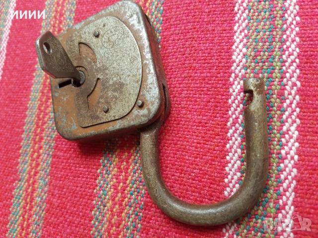 Катинар кофар CAT, снимка 2 - Антикварни и старинни предмети - 53808566