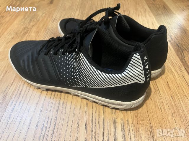 Черни спортни  обувки Kipsta купувани от Декатлон, снимка 5 - Детски маратонки - 46409667