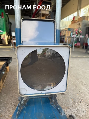 Стенд за регулиране на фарове