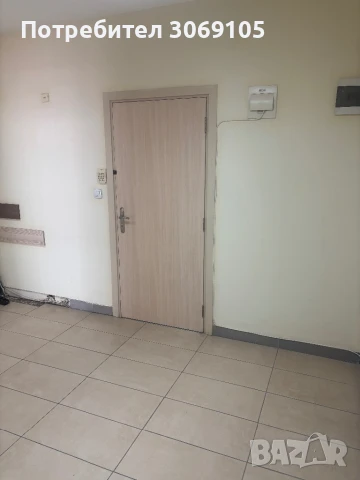 Офис, снимка 1