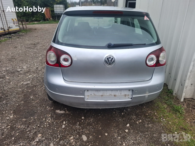 Volkswagen Golf V 1.9TDI 105к.с. Само на части , снимка 5 - Автомобили и джипове - 54086317