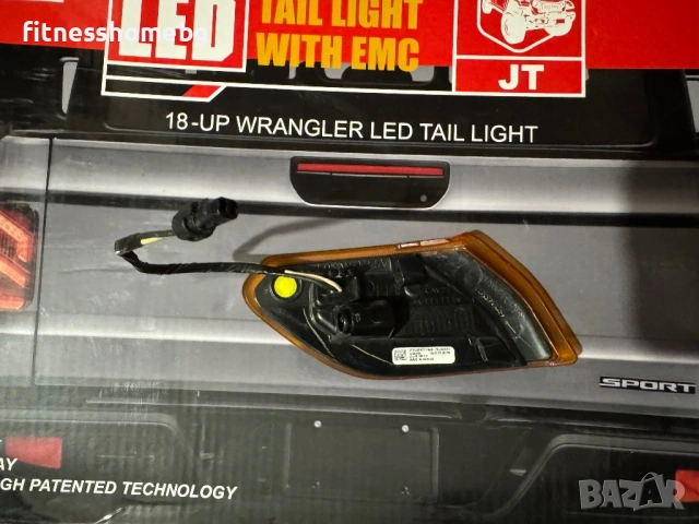 Ляв Side Marker Jeep Wrangler / Gladiator , снимка 3 - Части - 54017207