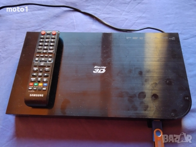 страхотен оригинален 3де Блу Рей дивиди юесби плеър-самсунг , снимка 4 - Плейъри, домашно кино, прожектори - 52397945