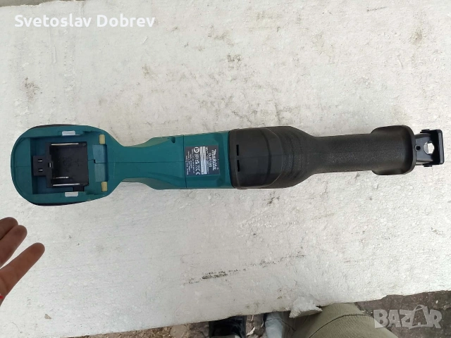 професионален акумулаторен саблен трион makita djr 156 18v, снимка 9 - Други инструменти - 53978112
