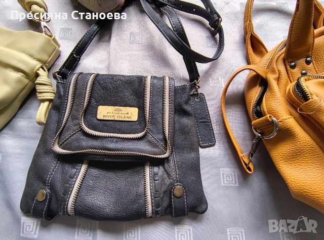 3 броя малки чанти , снимка 3 - Чанти - 52042245