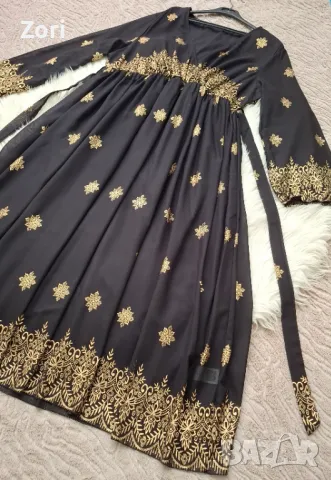 РАЗКОШНА черна рокля със златиста щампа 2ХЛ/3ХЛ размер , снимка 3 - Рокли - 50175291
