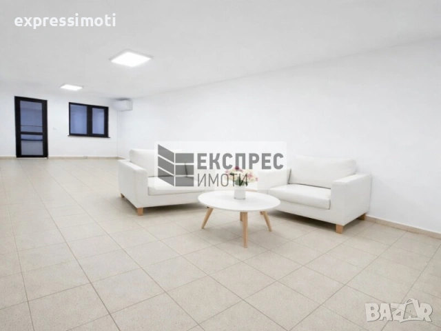 Офис с 2 стаи, до Фестивален Комплекс