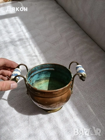 медна кашпа Медна кашпа с порцеланови дръжки., снимка 4 - Антикварни и старинни предмети - 53922285
