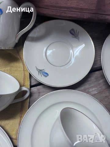 Усмихващи минзухарчета💜 Слонова кост, ръчно рисувани минзухари, златен кант ⚜️ КPM u втора маркиров, снимка 4 - Сервизи - 53408874