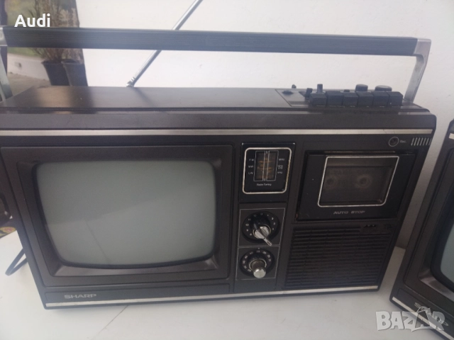 SHARP 10P-18G Радио/Касетофон/Телевизор, снимка 6 - Радиокасетофони, транзистори - 52791380