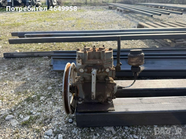 Продавам Зилов двуцелиндров компресор, снимка 2 - Други машини и части - 52444996