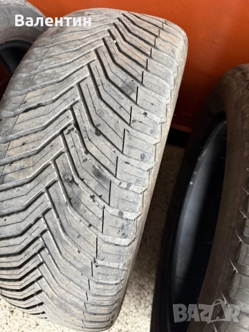 Всесезонни гуми 225/50/17 - 4 броя, снимка 5 - Гуми и джанти - 52707302