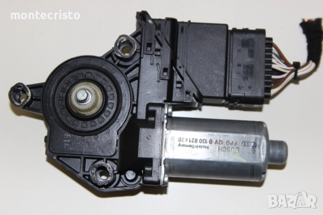 Задно дясно моторче стъклоповдигач VW Golf 5 Plus (2004-2009г.) 5M0839402F / 0130821430, снимка 3 - Части - 52748677