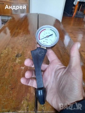 Стар манометър за цилиндрово налягане, снимка 2 - Други ценни предмети - 51979084