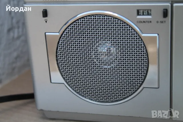 Радиокасетофон ''Grundig RR 550'', снимка 3 - Радиокасетофони, транзистори - 46886210