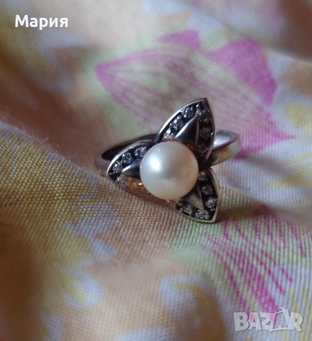 Сребърен пръстен с перла и циркониеви камъни