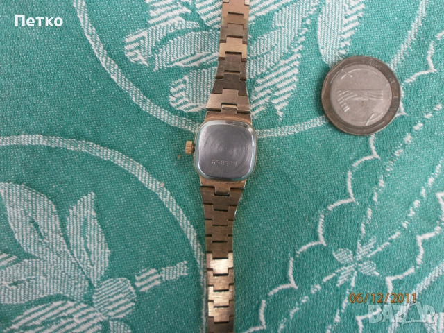 Часовник  ЧАЙКА  USSR, снимка 4 - Антикварни и старинни предмети - 52613630