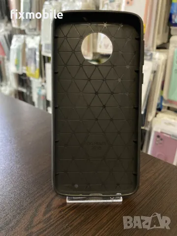 Motorola Moto G6 Plus карбон силиконов гръб / кейс, снимка 4 - Калъфи, кейсове - 46818436