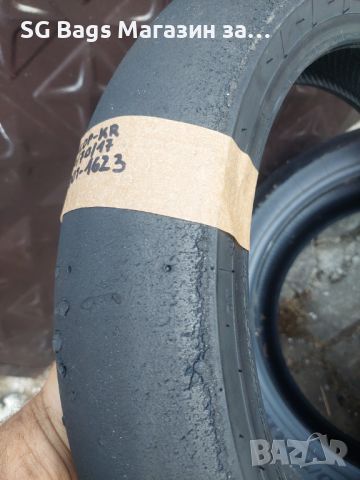 Dunlop kr 200/70/17 & 120/70/17, снимка 2 - Гуми и джанти - 46703518