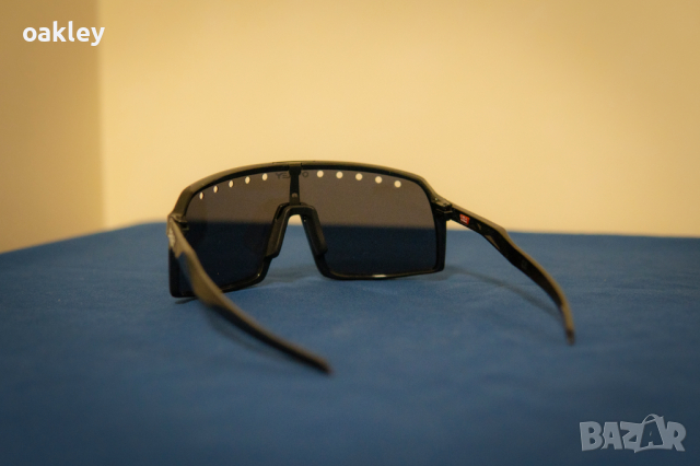 Спортни очила Oakley Sutro Polarized, снимка 2 - Слънчеви и диоптрични очила - 44996344