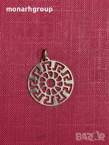 Златна висулка