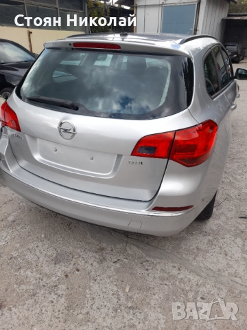 Opel Astra Sport Tourer 1.7 CDTI 110k.c, снимка 17 - Автомобили и джипове - 52023093